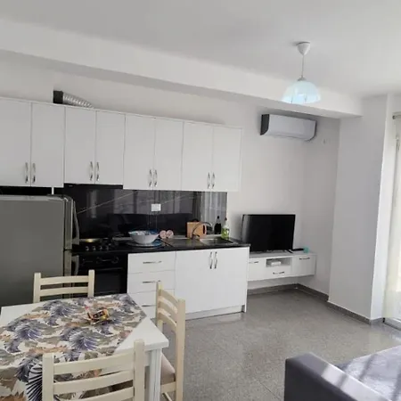 Apartment 4 - Seaview *